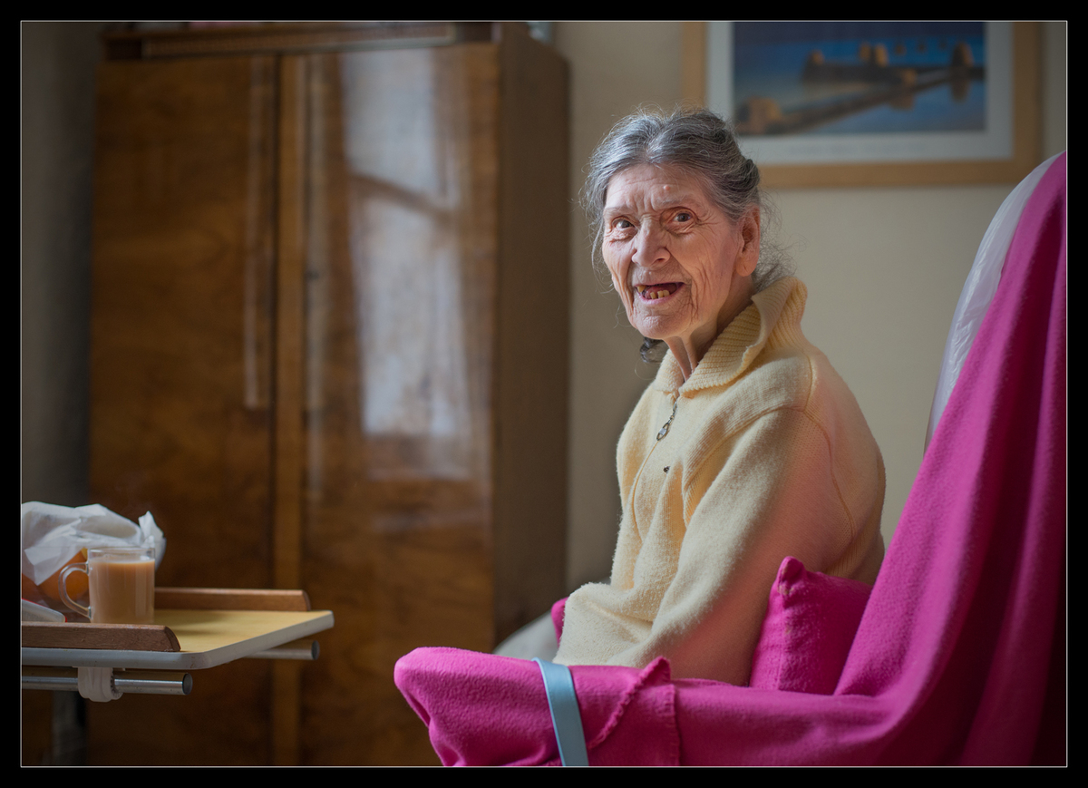 A cup of tea with Lilly - Mark Rivers
